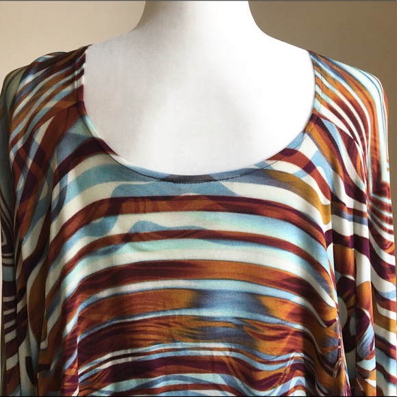 Incredible Alexis tunic top! - Picture 4 of 8